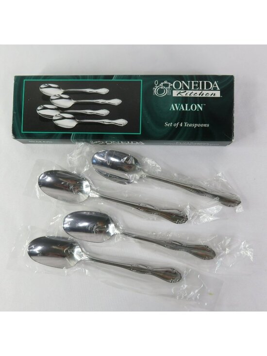 ONEIDA Other - Oneida Kitchen Avalon OHS260 Lot of 4 Teaspoons New in Box